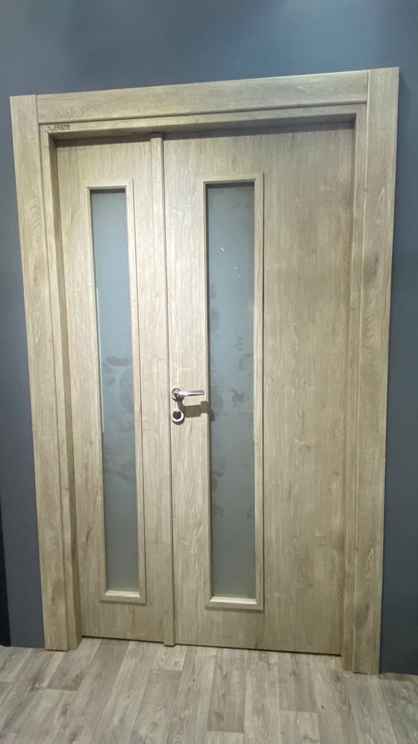 باب غرفة المعيشة